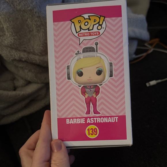 Funko Barbie Astronaut Pop Vinyl Figure - Pink and White - Picture 4 of 5